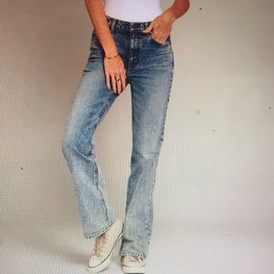 Current Elliott *new style this season Signature bootcut Jean (sold out online)